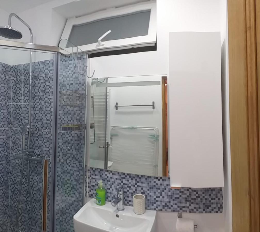 בוקרשט Nice Studio In Old Town מראה חיצוני תמונה