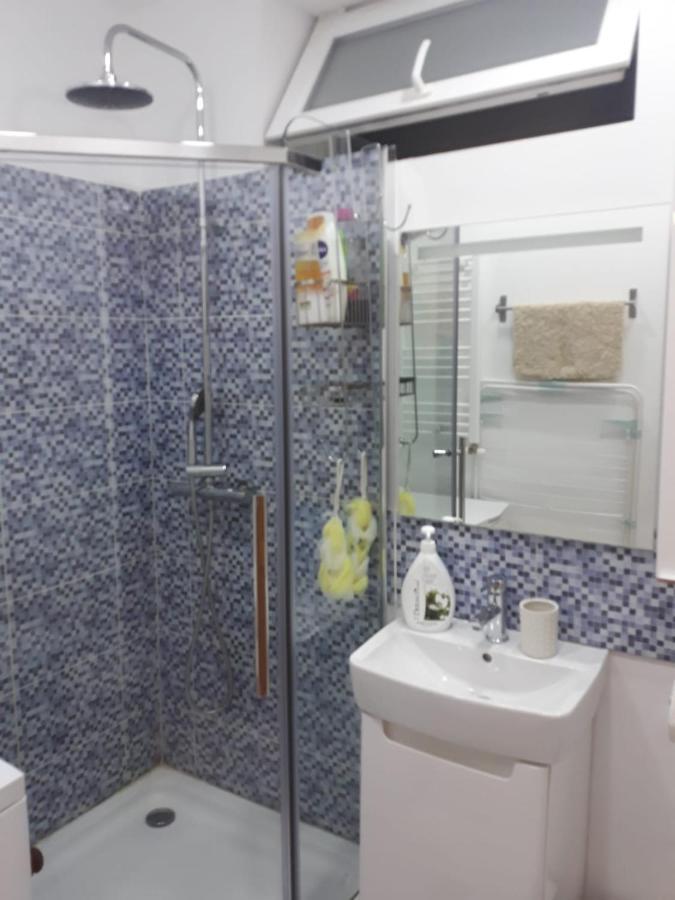 בוקרשט Nice Studio In Old Town מראה חיצוני תמונה