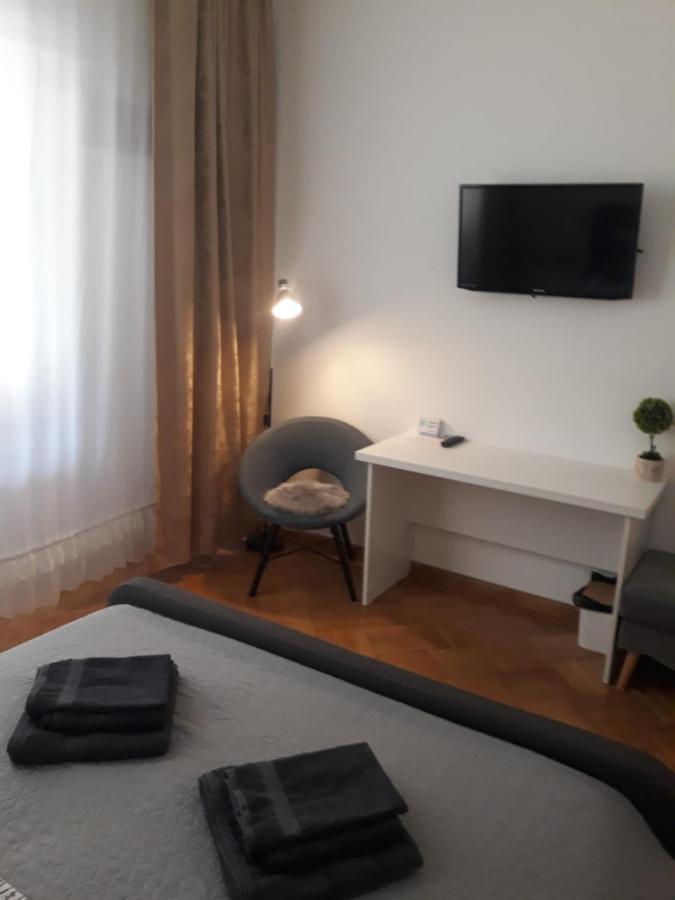 בוקרשט Nice Studio In Old Town מראה חיצוני תמונה