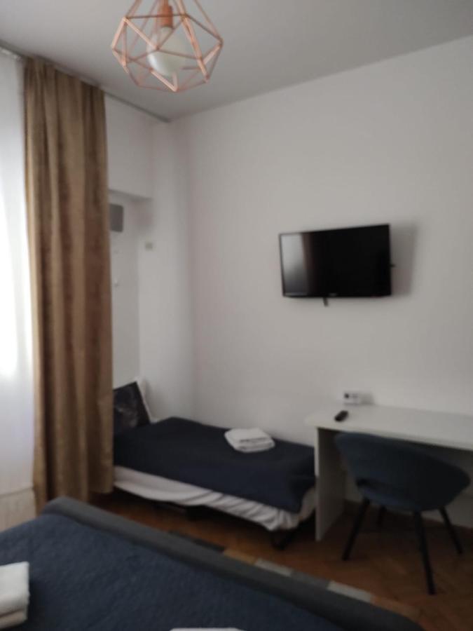 בוקרשט Nice Studio In Old Town מראה חיצוני תמונה